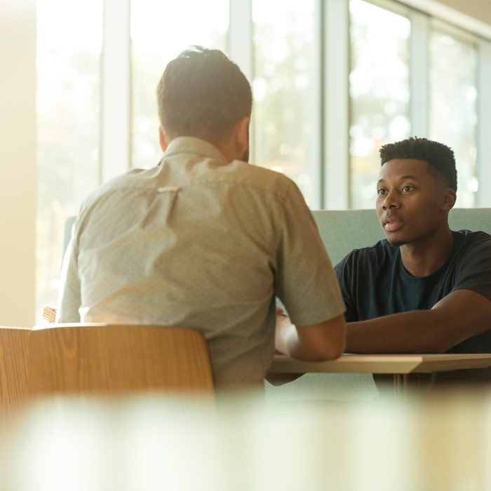 Échange et accompagnement entre deux personnes